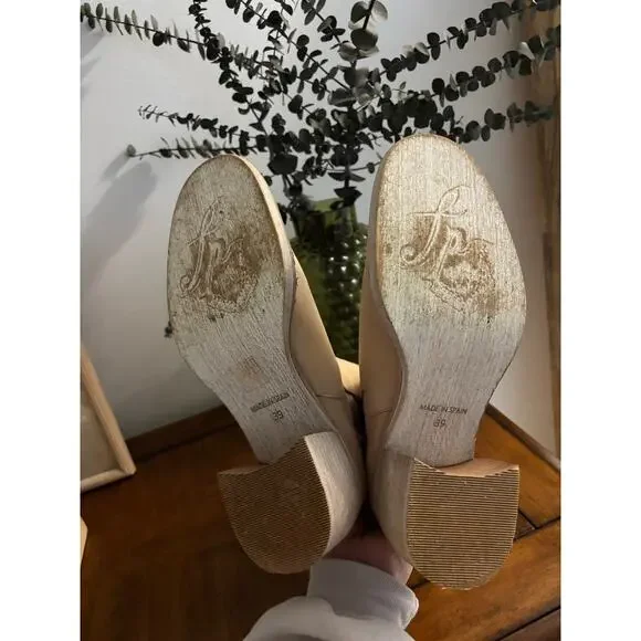 Free People Leather Essential Chelsea Boots - Picture 8 of 8